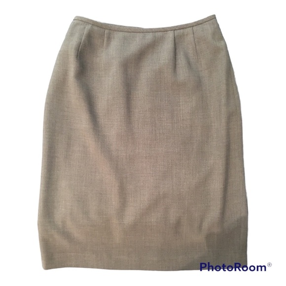 Kasper ASL Petite Grey Suit in 2P - Picture 11 of 12